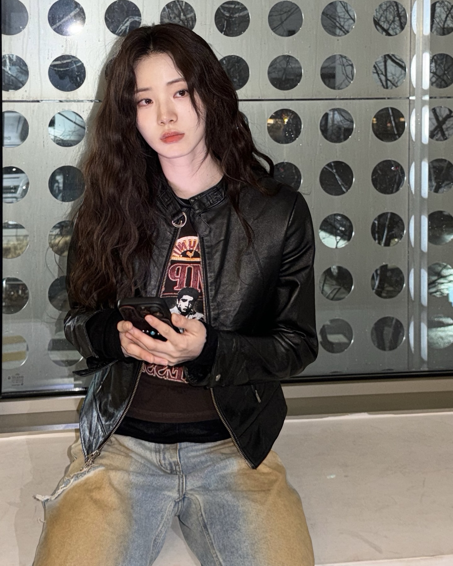 꽃샘추위 막아줄 레더 자켓🖤
체감온도 확 내려주는 봄 아우터 하나 챙겨🌬️✨ 이미지6