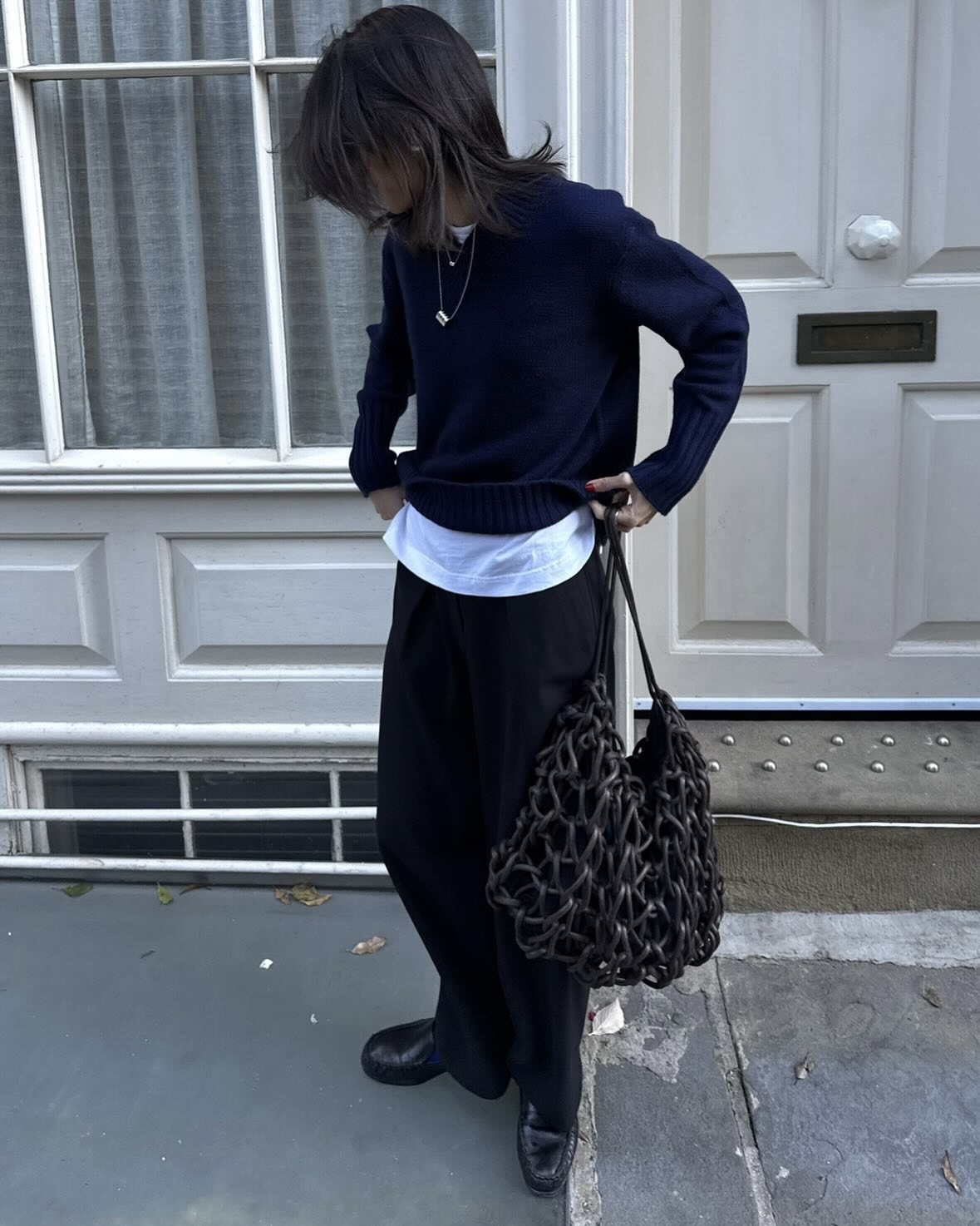 니트엔 무지티 같이 입어야지🤍
봄엔 무지티 살짝 빼서 레이어링 코디 완성👚✨ 이미지3