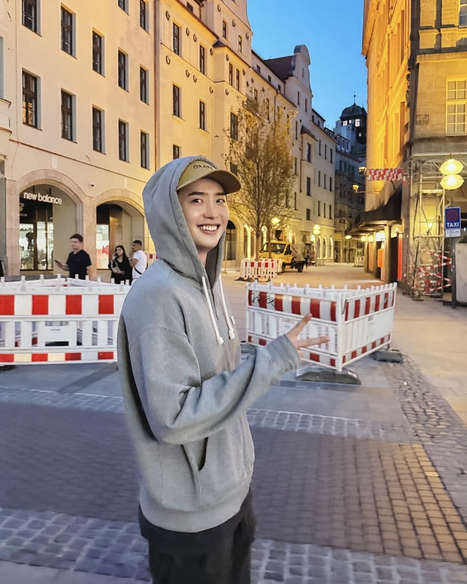 회색 후드집업은 만능⚓️ 이미지9