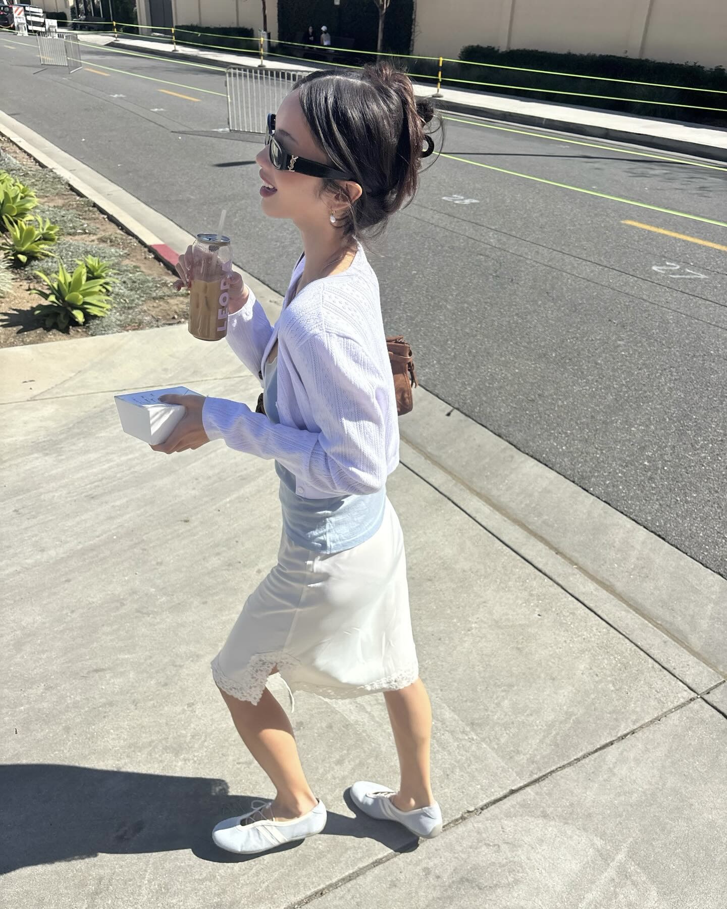 매일 신어도 질리지 않아요✨
어디에나 잘 어울려 손이 자주 가는 데일리 슈즈🥿🤍 이미지4