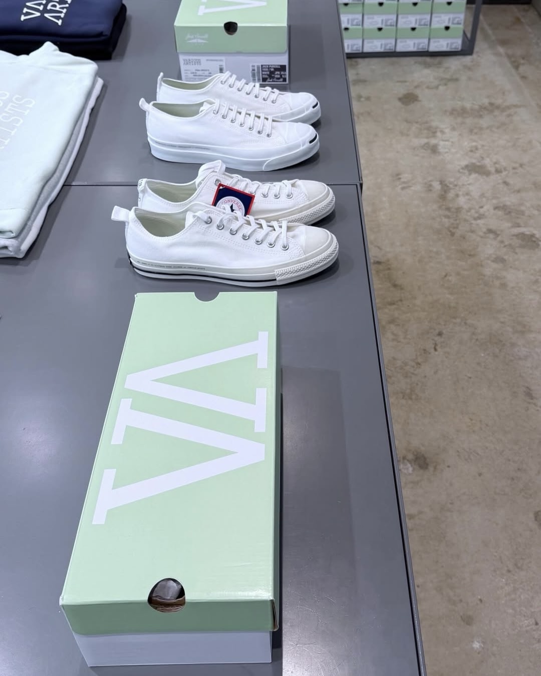 여백의 미 v.a 와 컨버스🕊️ 이미지9