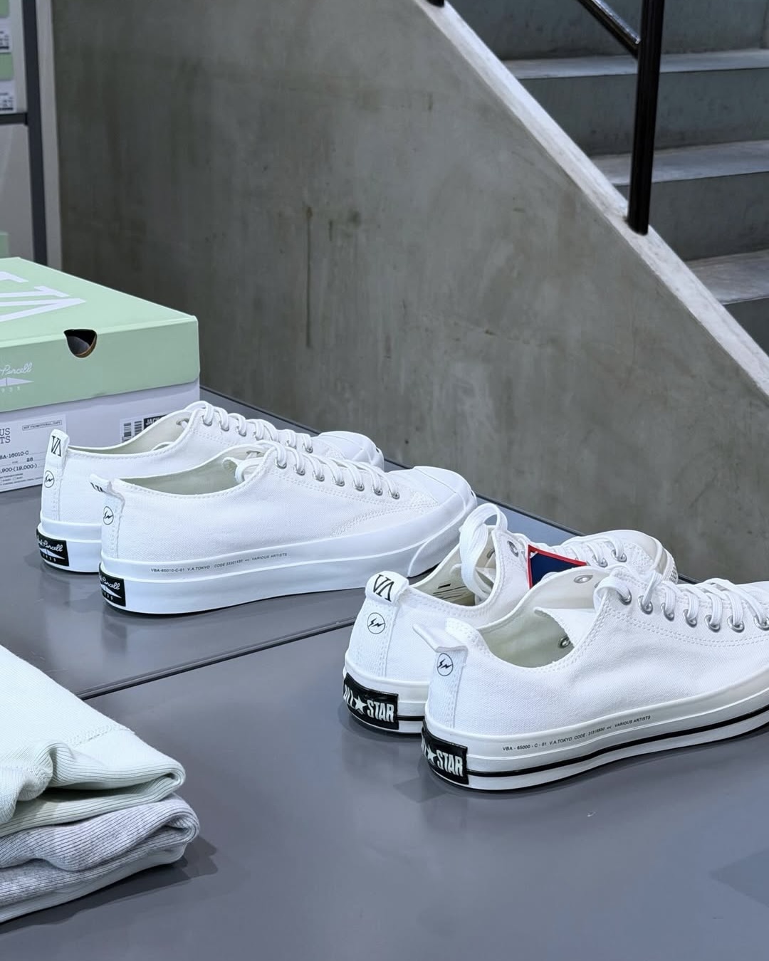 여백의 미 v.a 와 컨버스🕊️ 이미지2