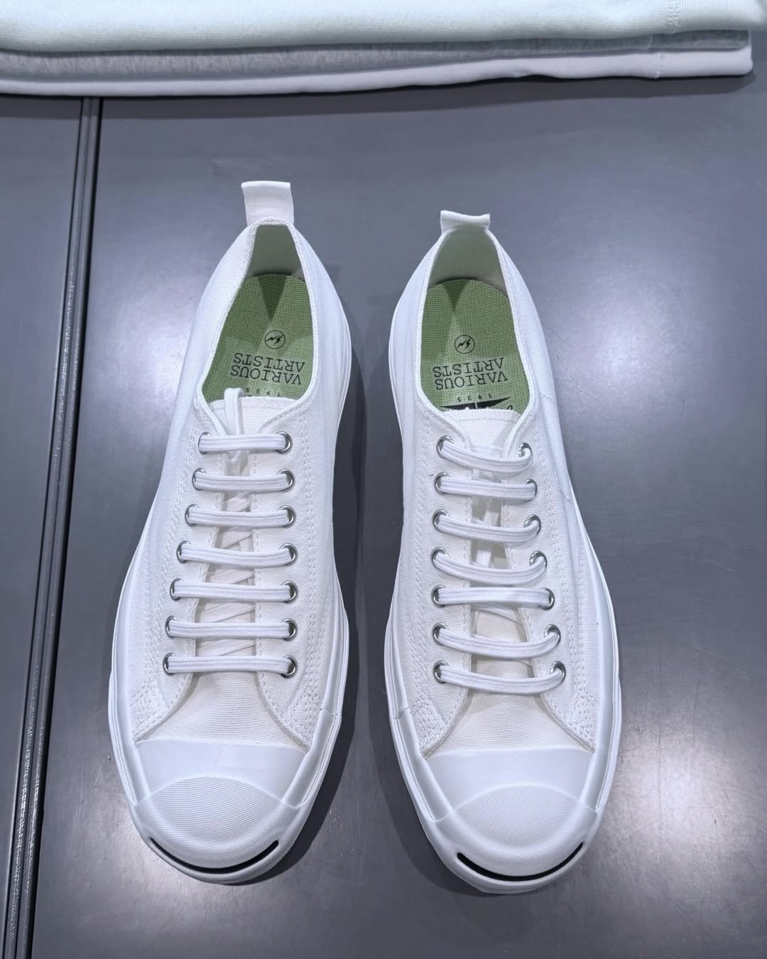 여백의 미 v.a 와 컨버스🕊️ 이미지5