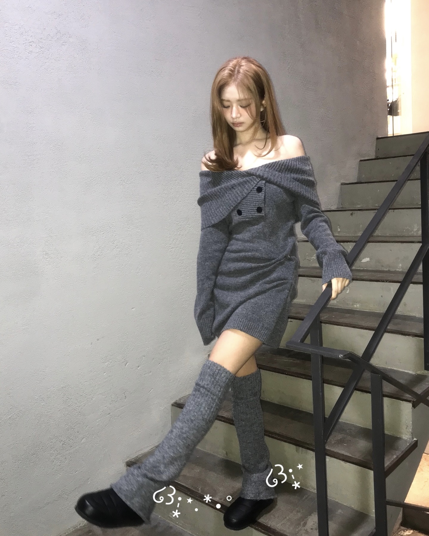 요즘 사진, 개성 표현 필수야📸
우리 @같이 귀여운 스티커 더해💞😉 레이 감성 따라잡자!! 이미지6