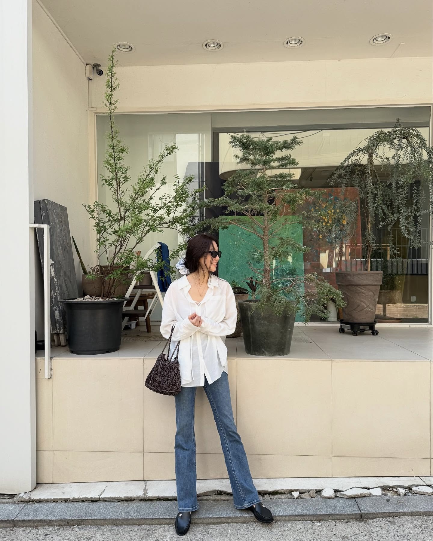 핏에 따라 느낌 다른 화이트 셔츠🦢
슬림한 실루엣부터 루즈핏까지, 취향 따라 골라 입자🤍✨ 이미지8