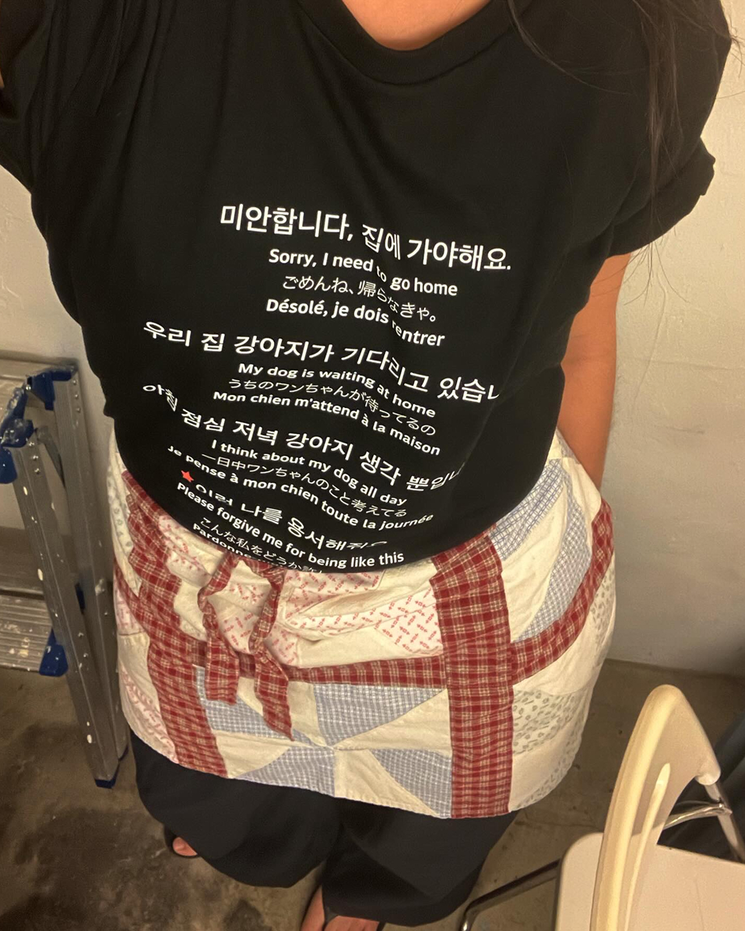 나만 기다리는 우리 강아지🐶
보러 가야 하는데 누군가 귀가를 막는다면?🫵🏻😿
출근만 하면 집에 혼자 있을 반려동물 생각에 마음이 쓰이는 분들, 많으시죠. 그런 여러분들의 마음을 완벽 캐치한 곳이 있습니다. 바로 'hieveryoneyeah (하이에브리원예)'의 ‘눈물겨운 견주의 T-shirt’인데요.
트와이스 사나와 모모가 착용하며 더 화제를 모았었죠. S 부터 3XL까지 폭넓은 사이즈로 출시됐으며, 고양이 집사를 위한 ‘눈물겨운 집사 ver.’도 함께 만나볼 수 있다고 합니다.
- ‘눈물겨운 견주의 T-Shirt’: 33,000원
영상: 2. 하이에브리원예 @hieveryoneyeah.store 이미지8
