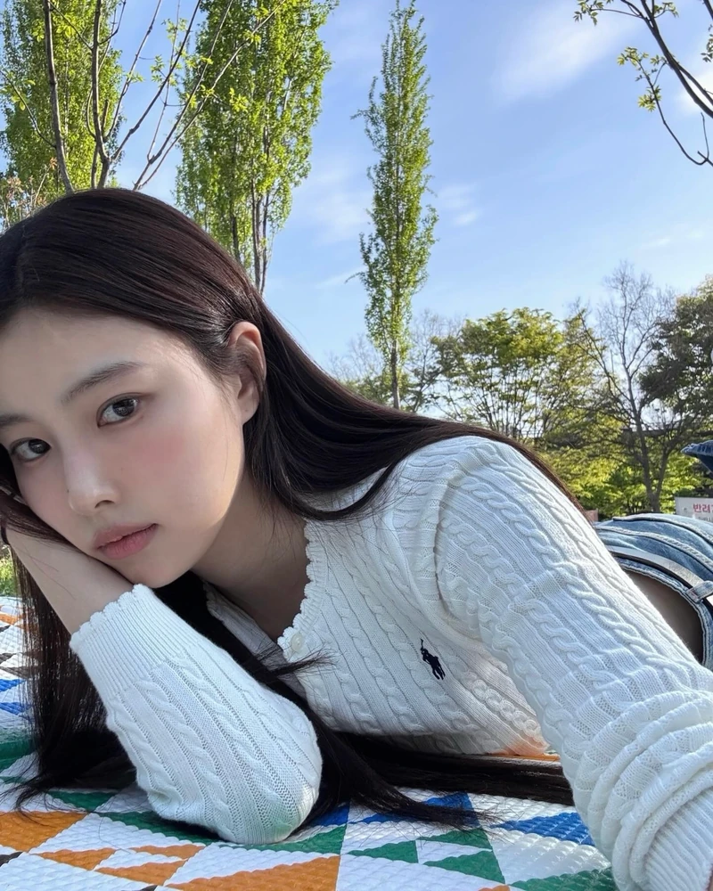 요즘 날씨엔 가디건 하나 챙겨🩵
낮엔 자외선 막고 밤엔 쌀쌀한 바람까지 막자☀️☁️ 이미지2