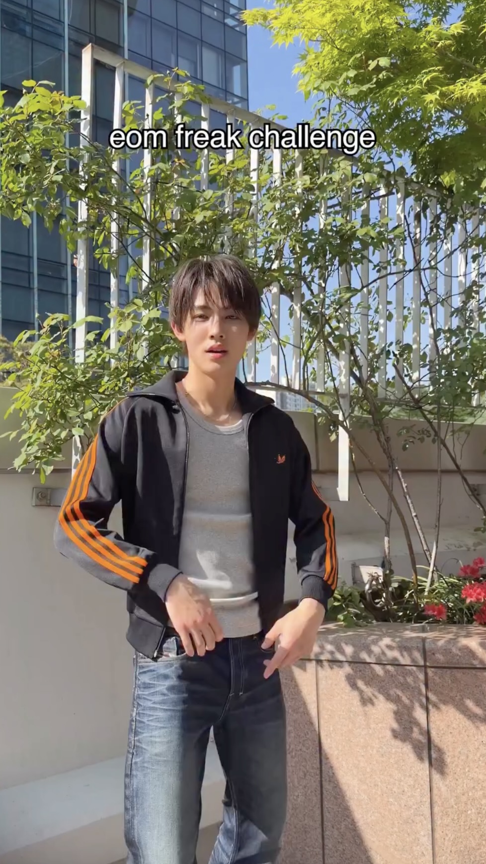 이러니까 엄질머리 나오지...🥲
다들 엄성현 놀리기에 진심인데 귀엽다?!🫨🩷 이미지