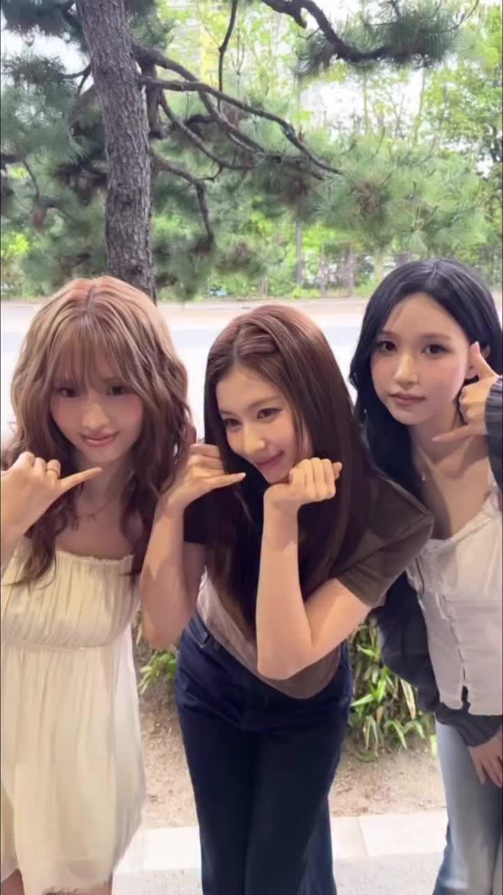 미사모 조합은 언제 봐도 귀엽지🩷
@같이 모시모시 할 사람?🙋🏻♀️📞 이미지