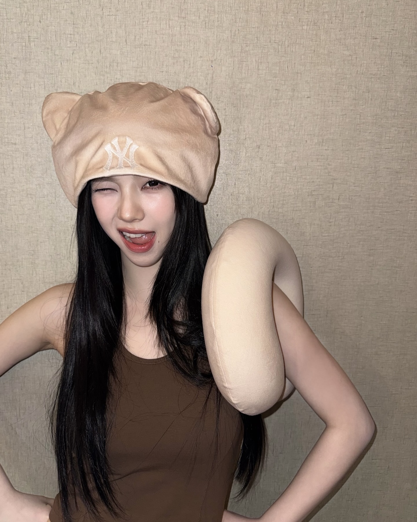 여름엔 슬리브리스가 제일 예쁘지🤍
답답한 소매 덜어내고 가볍게 입는 법🔍💡 이미지7