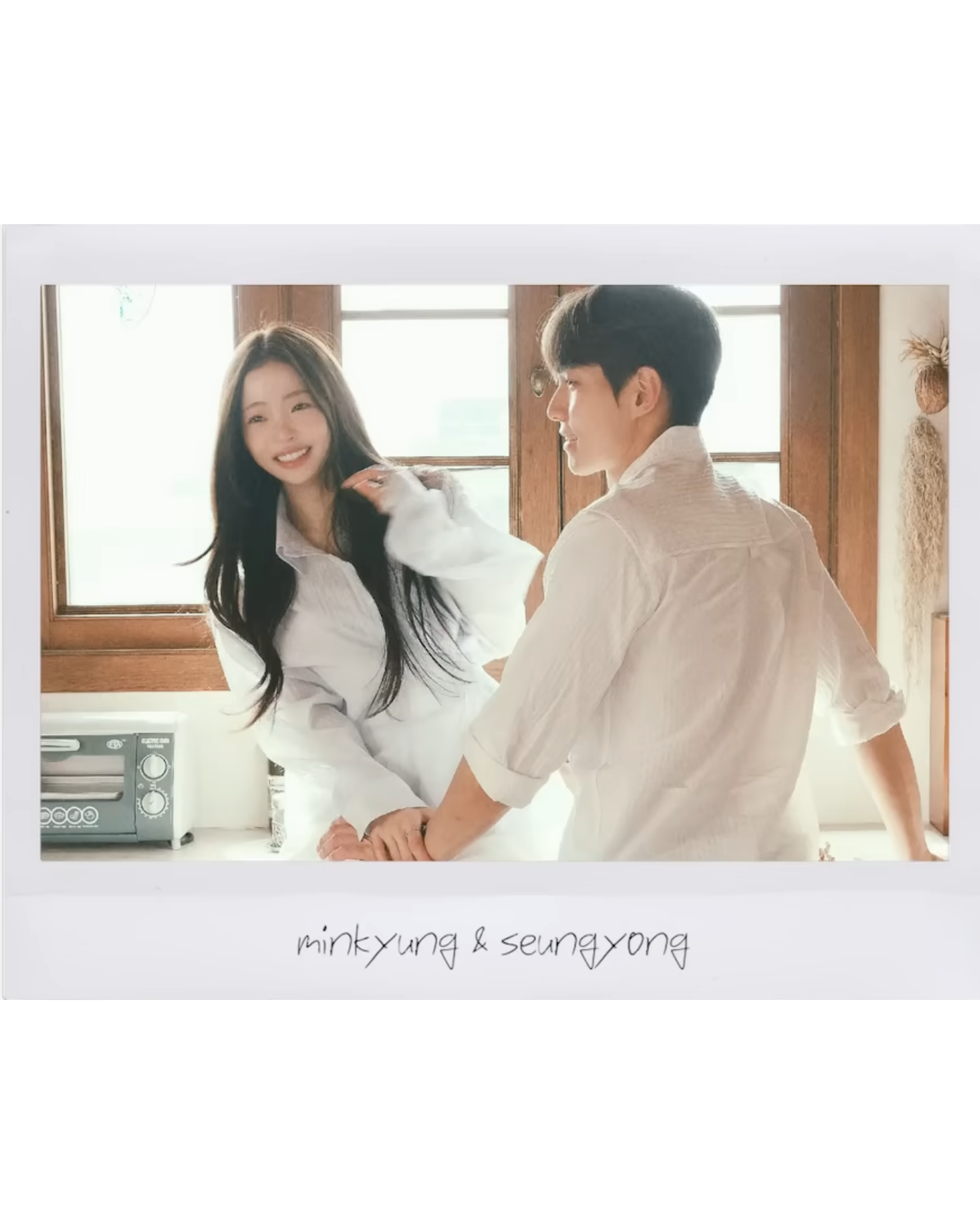 환연4, 민경 ❤️ 승용 열애 공개
저희 밖에서 데이트 해도 될까요?👩❤️👨
<환승연애4>에 출연했던 곽민경과 신승용이 현커 사실을 전했습니다. 곽민경은 개인 유튜브 채널을 통해 전하고 싶은 이야기를 있다며 승용과의 열애 사실을 공개했는데요. 자세한 이야기는 민와와 유튜브 채널에서 확인 가능합니다. 이미지6