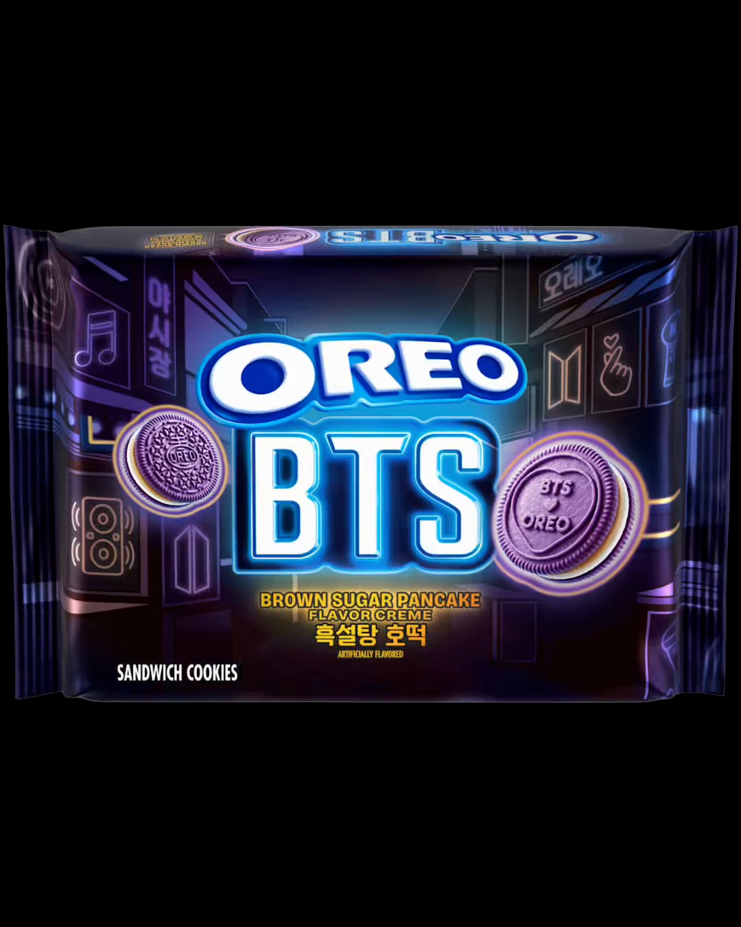 오레오 X BTS 한정판 쿠키가 어제 공개됐습니다.💜 BTS 오레오는 호떡에서 영감을 받아 브라운슈가 맛 크림에 보라색 웨이퍼가 특징입니다.
특히 쿠키에는 BTS가 직접 디자인한 13가지 엠보싱 무늬가 새겨져 있다고 하는데요. 멤버 이름, BTS 응원봉, 그리고 팬들을 위한 숨겨진 메시지가 쿠키 3개에 나뉘어 담겨 있습니다.
한편 BTS 오레오는 6월 1일 온라인 선판매, 6월 8일 매장 출시로 80개국 동시 발매 예정입니다.
호떡 맛 오레오, 출시까지 기다려볼게요. 이미지5