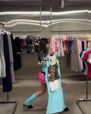 팔 운동(Arm day)과 쇼핑 치료를 동시에 해결하는 법. 🛍️
주말에 친구들이랑 같이 상체 운동하러 갈 사람? 🛒 이미지