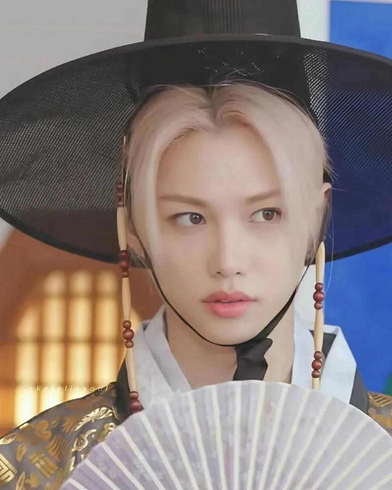 필릭스(Felix), 올해도 3억 기부❤️
스트레이 키즈 필릭스가 9월 15일 생일을 맞아 총 3억 원을 기부했습니다 🎂
삼성서울병원과 서울대학교어린이병원에 각각 1억 원, 사단법인 북스인터내셔널과 유니세프 한국위원회에 각각 5000만 원을 전달하며 따뜻한 나눔을 실천했습니다 ✨
필릭스는 "많은 아이들의 하루가 걱정 대신 맑은 희망으로 가득했으면 좋겠습니다. 아이들의 소중한 오늘과 내일에 작지만 따뜻한 힘이 되기를 진심으로 바랍니다"라고 따뜻한 마음을 전했습니다. 이미지1