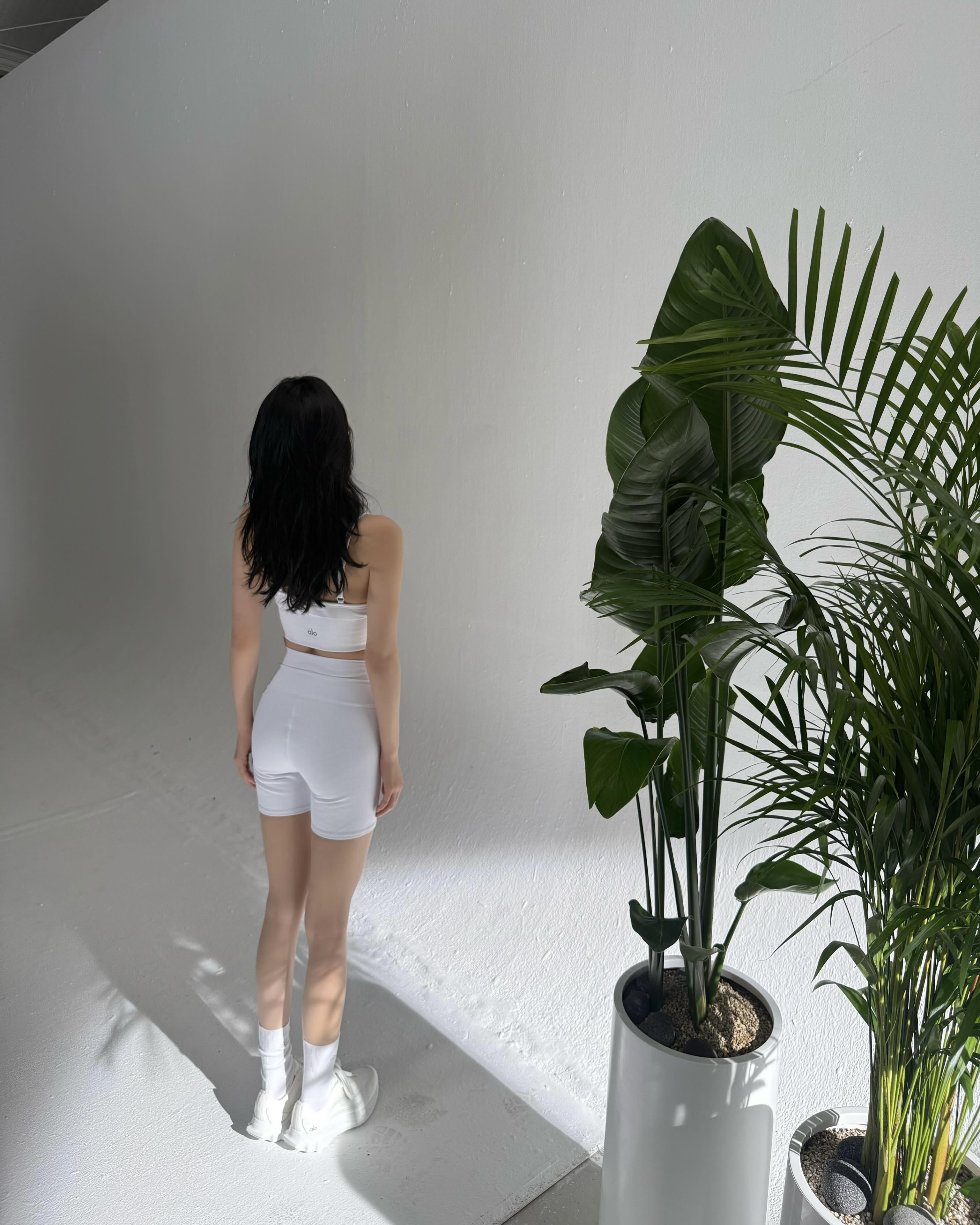 괜히 운동하고 싶어 지게 한다...💦
오늘은 일단 알로부터 입고 복근 만들러 가자🧘🏻♀️🤍 이미지9