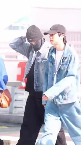 서로 반가워하는 BTS 비하인드💜🤍 이미지