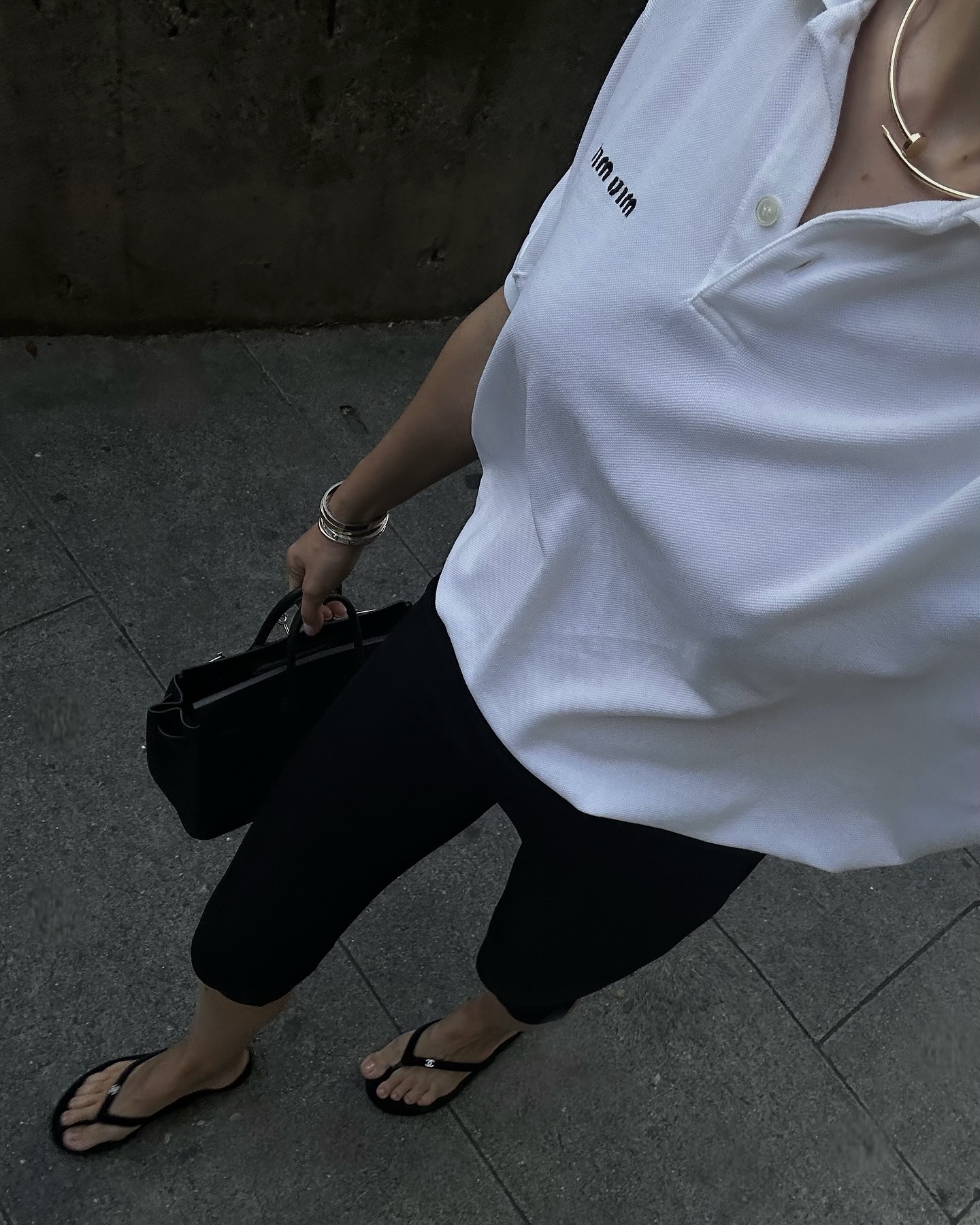 여름엔 팔목이 심심하면 안 돼🙅🏻♀️
포인트 주기 좋은 러브팔찌부터 앵끌루까지💛🌟 레이어링 하자 이미지4