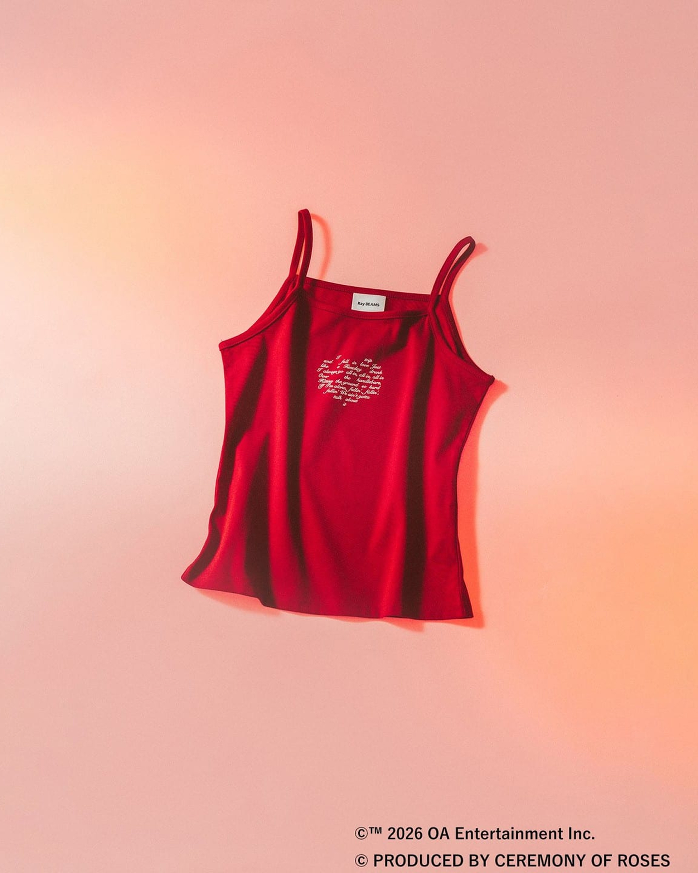 레이 빔스 x 제니 컬렉션 출시🌹
티셔츠 4종, 캐미솔 2종👕
지난 5월 제니와 빔스의 그래픽 티셔츠가 출시됐었는데요. 이번에는 빔스의 여성 레이블 '레이 빔스(Ray beams)’로 돌아왔습니다.
제니의 솔로 앨범 ‘RUBY’의 타이포그래피와 포토를 담은 해당 컬렉션은 티셔츠 4종과 캐미솔 2종으로 구성됐으며, 현재 일본 빔스 홈페이지에서 구매 가능합니다. 가격은 티셔츠 ¥8,250 (한화 약 78,000원 대), 캐미솔 ¥7,150 (한화 약 68,000원 대). 이미지6