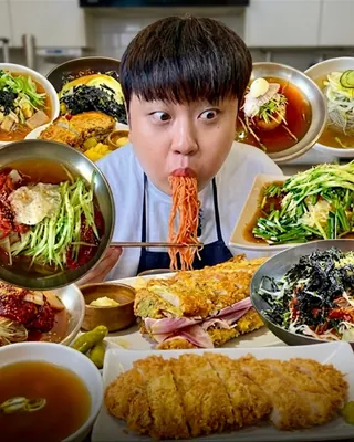 여름엔 밥보다는 면이 좋잖아🍜
유튜브 <윤남노계획>에서 검증된, 윤남노 셰프가 직접 먹어보고 찐 텐션으로 감탄한 서울 면 맛집 3곳을 소개합니다!
📍하동진
서울시 중구 다산로 253-1
💡돼겐남노 추천 메뉴: 밀면, 비빔면(곱빼기)
📍묘향옥
서울 강남구 언주로 563
💡돼겐남노 추천 메뉴: 평양물냉면, 비빔냉면, 산나물 들기름 냉면
📍마니아우동
서울시 광진구 긴고랑로 25
💡돼겐남노 추천 메뉴: 비빔우동, 얼큰어묵우동, 짜장밥, 계란김밥
이번 주말은 돼겐남 코스로 즐겨보세요🐷 이미지