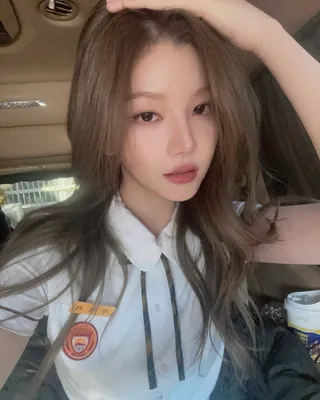 너 거 맞아 예쁘면 다 언니야💗
최근 방영 중인 드라마 <김부장> 에서 주상욱의 딸이자 교내 영향력을 행사하는 빌런 '주혜리' 역을 맡은 유지안입니다.
유지안은 판타지오의 신인 배우로 신인답지 않은 연기를 통해 '김부장'에서 분노 유발 빌런으로 눈도장을 확실히 찍었는데요. 완성형 미모에 확실한 연기력까지 갖춘 유지안, 앞으로 어떤 반전 매력을 보여줄지 더욱 기대가 됩니다. 이미지