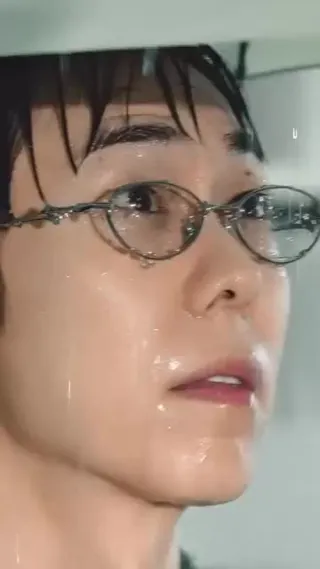 비도 오는데 로꼬 ‘축축’이나 듣자💦
장마철에 딱 맞춰 돌아온 로꼬. 이번 싱글에는 ‘축축 (demo)’와 ‘ㅠ (demo)’ 총 두 곡이 담겼습니다. 하루 종일 비가 내려 괜히 마음까지 축축해지는 날, 로꼬의 신곡과 함께 장마 감성을 즐겨보세요.☔️ 이미지