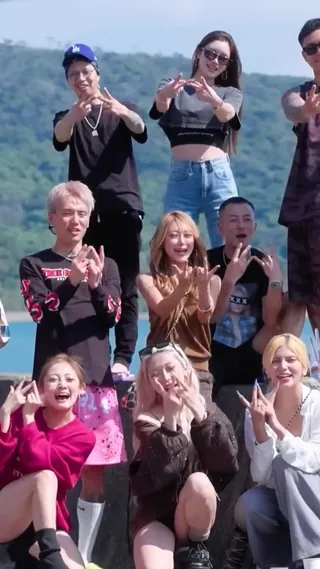 더 뜨겁고 거칠어진 불량연애 시즌2❤️🔥
일본의 불량 청춘들이 사랑을 찾아 나서는 넷플릭스 연애 리얼리티 ‘불량연애’ 시즌2의 예고편이 공개됐습니다. 이번 시즌은 오키나와를 배경으로, 각자의 사연을 지닌 출연자들이 14일 동안 함께 생활하며 사랑과 우정 사이에서 거침없는 감정을 보여줄 예정인데요.
한층 더 뜨겁고 예측 불가능해진 ‘불량연애’ 시즌2는 오는 8월 4일 넷플릭스에서 공개됩니다. 이미지