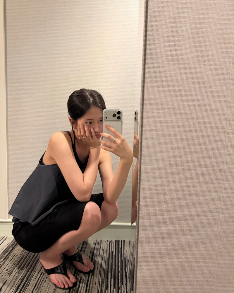 장마철에 꺼내야 할 카프리 팬츠👖
비 오는 날 딱 좋은 길이로 바지 밑단 지켜☔️🤍 이미지5