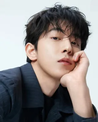 남주혁, 드디어 로코 복귀❤️🩹
최근 '동궁'으로 많은 사랑을 받고있는 남주혁이 로맨스 드라마 <하트비트>로 돌아옵니다.
<하트비트>는 '여신강림, 선재 업고 튀어'를 집필한 이시은 작가의 신작으로 죽은 첫사랑과 똑같이 생긴 남자가 나타나며 펼쳐지는 애틋하고 달콤한 판타지 로맨스물로, 남주혁은 극중 과거를 숨기는 남자 차신조를 연기하는데요.👩🏻❤️👨🏻
달콤하고 애틋한 서사에, 남주혁이 그려낼 첫사랑이라니…❤️
이 조합, 기대를 안 할 수가 없겠죠?
2022년 tvN '스물다섯 스물하나' 이후 다시 돌아온 남주혁표 첫사랑 로맨스, 벌써부터 유쾌한 설렘이 기다려지네요.💖 이미지
