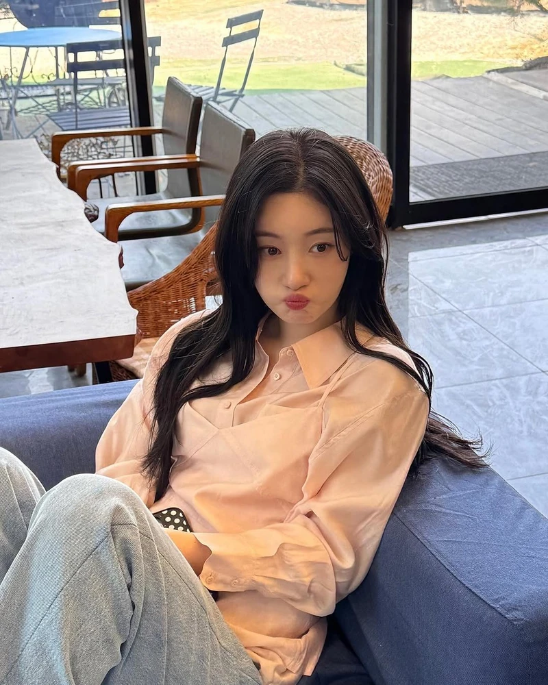 요즘 핫한🩷🤍봄나들이용 셔츠 이미지2