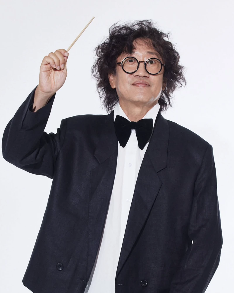'마법의 성' 김광진 신곡 발매 🎶
가수 김광진이 다음 달 신곡을 내고 오는 12월 5일 서울 KBS 아레나에서 콘서트 '플라이 어웨이'(FLY AWAY)를 엽니다.
김광진이 신곡을 발표하는 것은 2017년 싱글 '지혜' 이후 9년 만입니다.
콘서트명 '플라이 어웨이'는 지금까지 걸어온 음악의 시간을 품고 다시 새로운 곳으로 향한다는 의미를 담았습니다. 이미지1
