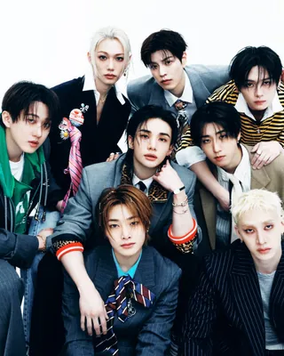 스트레이 키즈도 그래미 거부🙅♂️ BTS 이어 스트레이 키즈도 그래미 출품 안 한다🚫 미국 그래미 어워즈가 신설한 '아시안 팝' 부문에 대한 반발이 거세지고 있습니다. 방탄소년단(BTS)이 출품을 거부한 데 이어, 스트레이 키즈(Stray Kids) 역시 내년 제69회 그래미 어워즈에 작품을 출품하지 않는다고 공식 입장을 밝혔습니다. 아시아 음악의 수상 기회를 넓히겠다는 그래미의 취지와 달리, 아티스트들의 반응은 싸늘하기만 한데요. 과연 그래미의 '아시안 팝' 신설은 어떤 결과를 낳게 될까요? 이미지