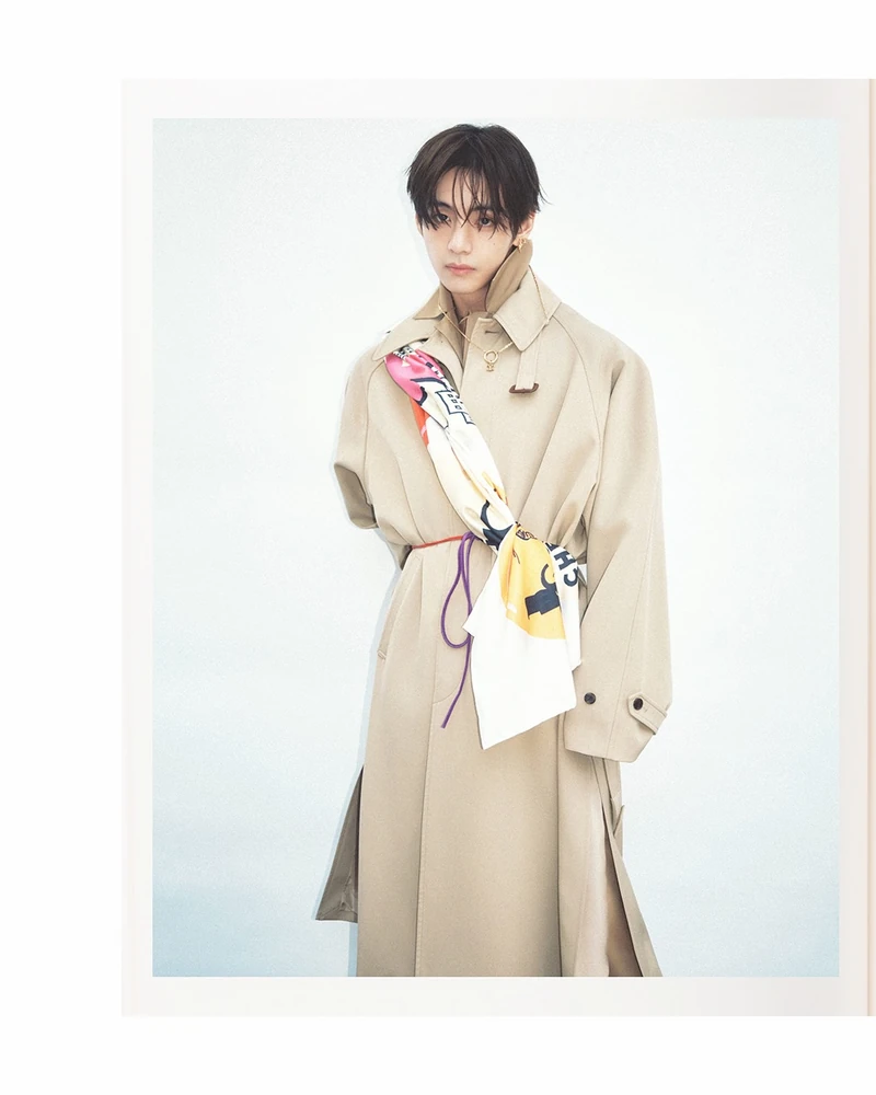 BTS V, 셀린느 캠페인 화보🌟
BTS 뷔가 셀린느 화보와 함께 패션쇼 일정을 공개했습니다. CELINE Été 2027 쇼는 파리 현지 시간, 10월 3일 오후 12시에 열립니다. 이미지2