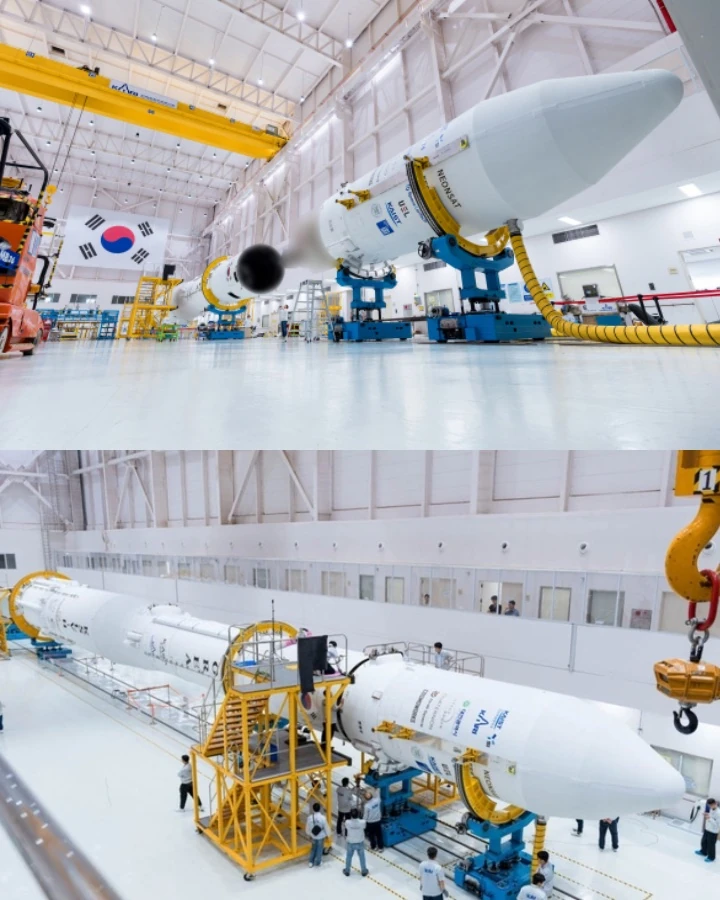 이젠 민간 기업이 직접 우주로 쏩니다🚀🇰🇷
한국형 발사체 누리호가 5차 발사를 위한 총조립을 마치고 6일 발사대로 이동합니다. 이번 발사는 역대 가장 많은 15기의 위성을 싣고 우주로 향하며, 특히 한화에어로스페이스가 제작은 물론 발사 운용까지 직접 맡아 민간 우주시대의 첫 단추를 끼웠습니다.
연구진은 연휴까지 반납하며 최종 점검에 매진했습니다. 누리호는 발사대 기립 후 추진제 충전 준비를 거쳐, 7일 낮 12시 23분 기상 상황을 최종 확인한 뒤 5번째 비행에 돌입할 예정입니다. 이미지1