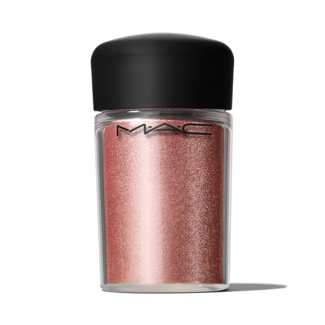 피부에 잘 밀착 되는 루스 컬러 파우더. 원하는대로 색의 농도 조절 가능. 갈라지거나 굳지 않습니다. 쉽게 블렌딩되며 지속력이 뛰어납니다. 주의점: 피그먼트는 부피가 아닌 무게로 판매됩니다. 제품의 특성상 패키지안에 꽉 차보이지 않을 수 있습니다. MAC Cosmetics - Pro Pigments - 탠 - 4.5g/0.15 oz 이미지