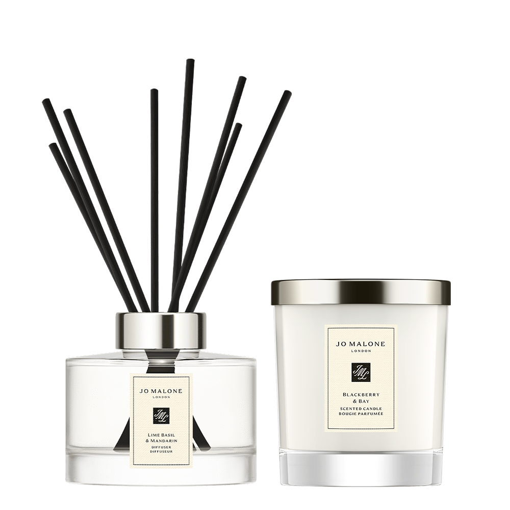가장 사랑받는 조 말론 런던의 홈 프레그런스 두 가지를 페어링하여 생기 넘치는 하루를 완성해보세요. 매력적인 라임 바질 앤 만다린과 생기 넘치는 블랙베리 앤 베이의 만남. 달콤한 싱그러움이 느껴지는 향을 만나보세요.세트 구성: 블랙베리 앤 베이 홈 캔들라임 바질 앤 만다린 센트 써라운드™ 디퓨저 이미지