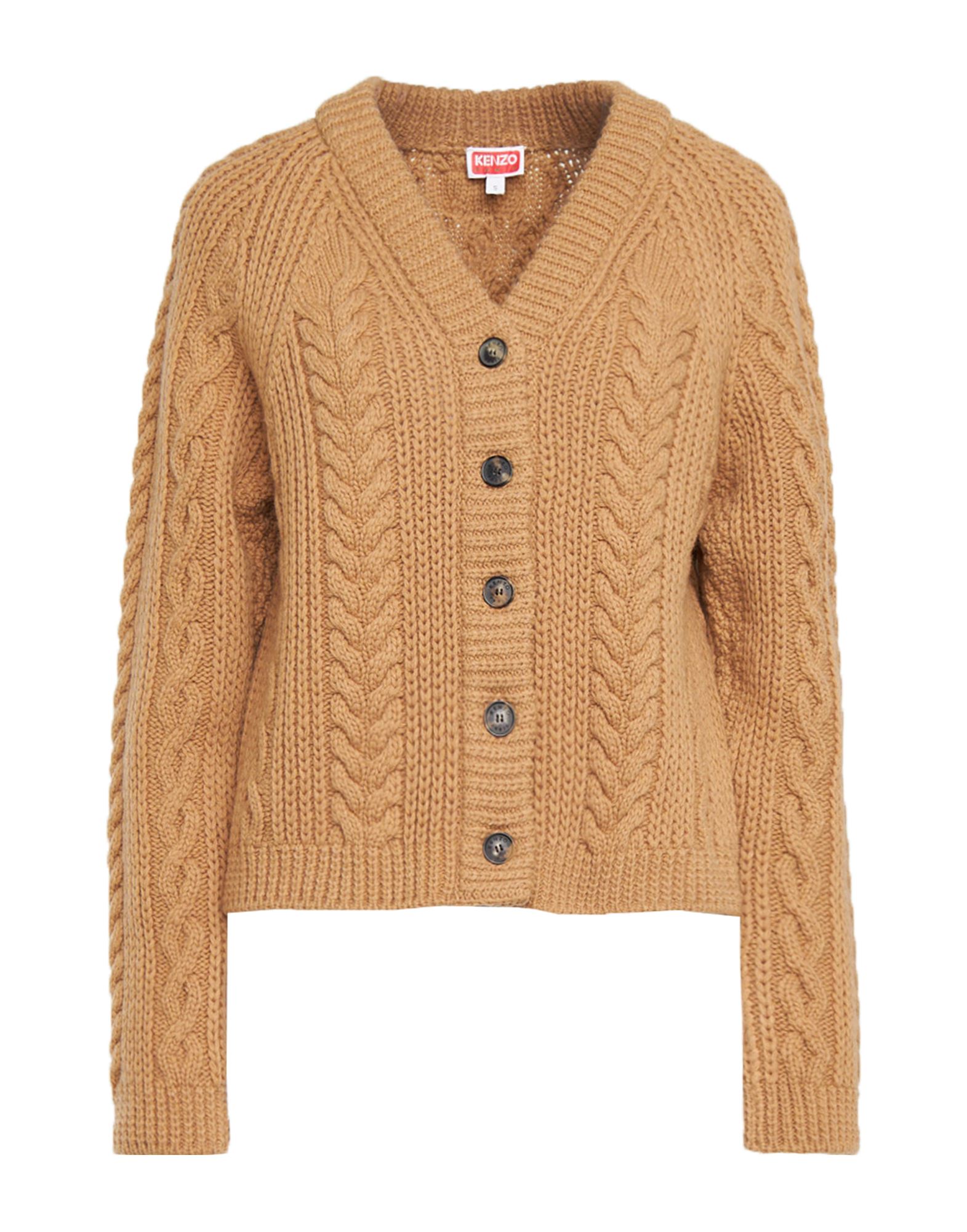 니트 소재, 미디엄웨이트 니트, 브랜드 로고, 솔리드 컬러, 롱 슬리브, 버튼 여밈, 포켓 없음, 손세탁 또는 드라이클리닝, 건조기 사용불가. 이미지