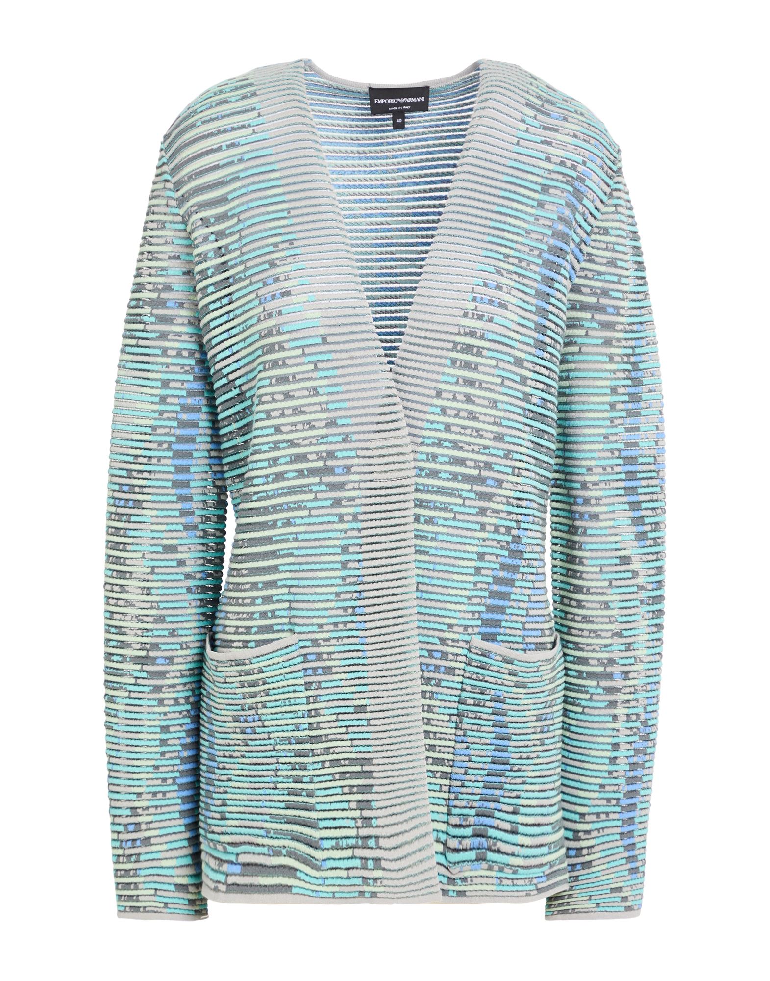 니트 소재, 라이트웨이트 니트, 멀티컬러 패턴, 장식 부착 없음, 롱 슬리브, 스냅버튼 여밈, 멀티 포켓, 손세탁, 표백 금지, 건조기 사용불가. 이미지