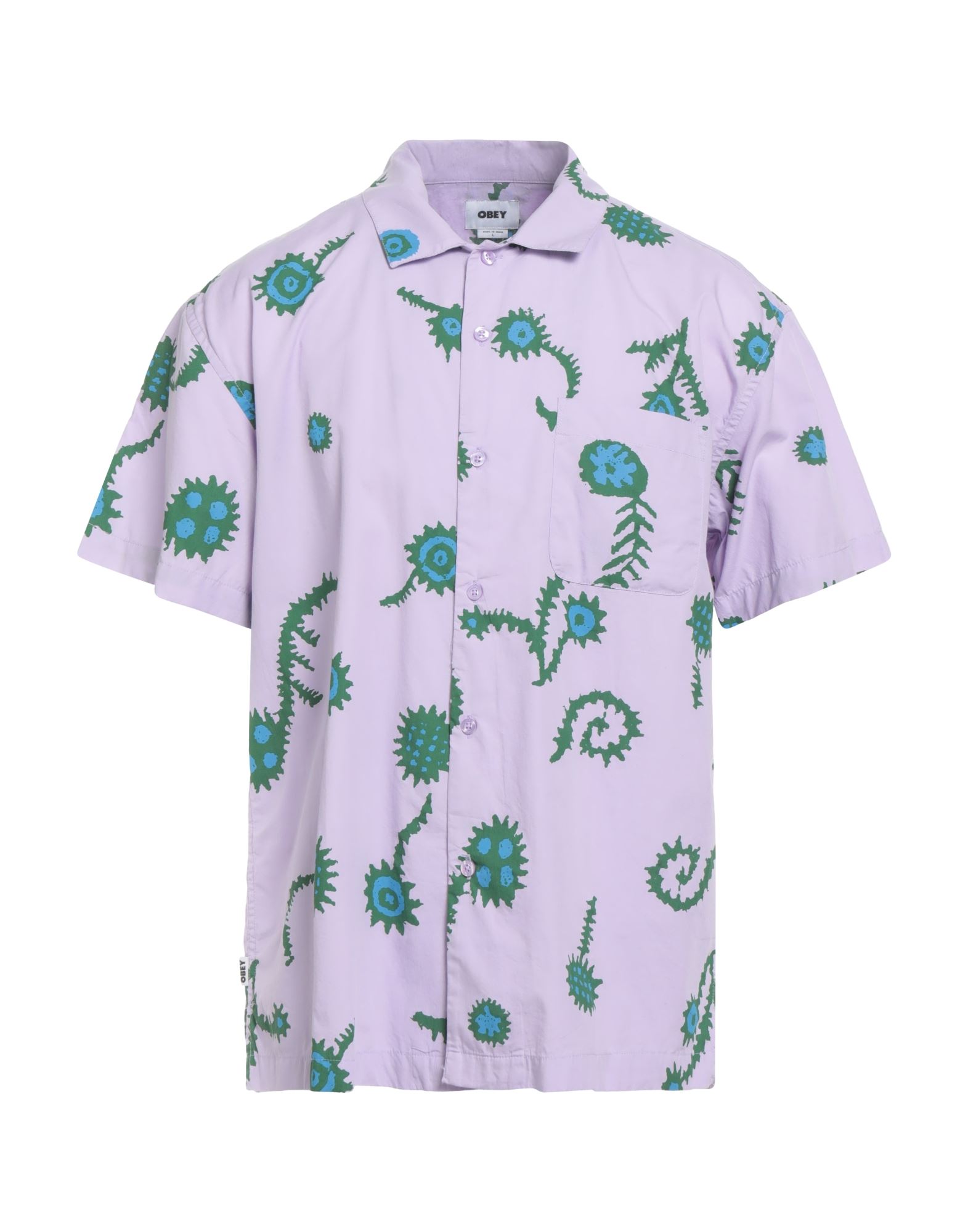 레귤러 셔츠, 우븐, 멀티컬러 패턴, 장식 부착 없음, 캠프 칼라, 쇼트 슬리브, 버튼 여밈, 포켓 1개, 세탁기로 세탁, 표백 금지, 건조기 사용가능. 이미지