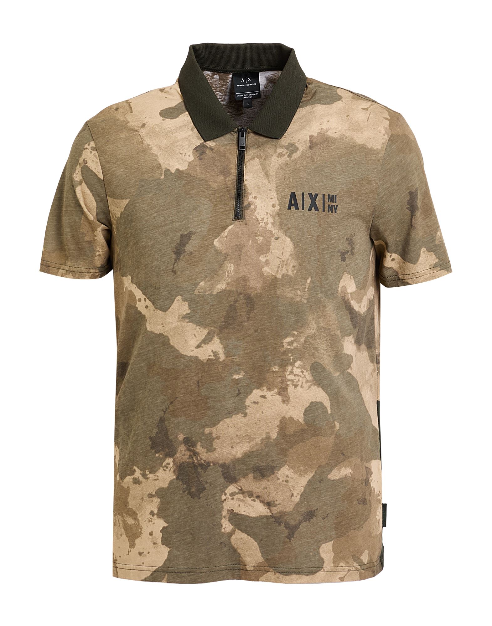 저지, 브랜드 로고, 카무플라주 패턴, 폴로 칼라, 쇼트 슬리브, 지퍼 여밈, 포켓 없음, 세탁기로 세탁, 표백 금지, 건조기 사용불가. 이미지