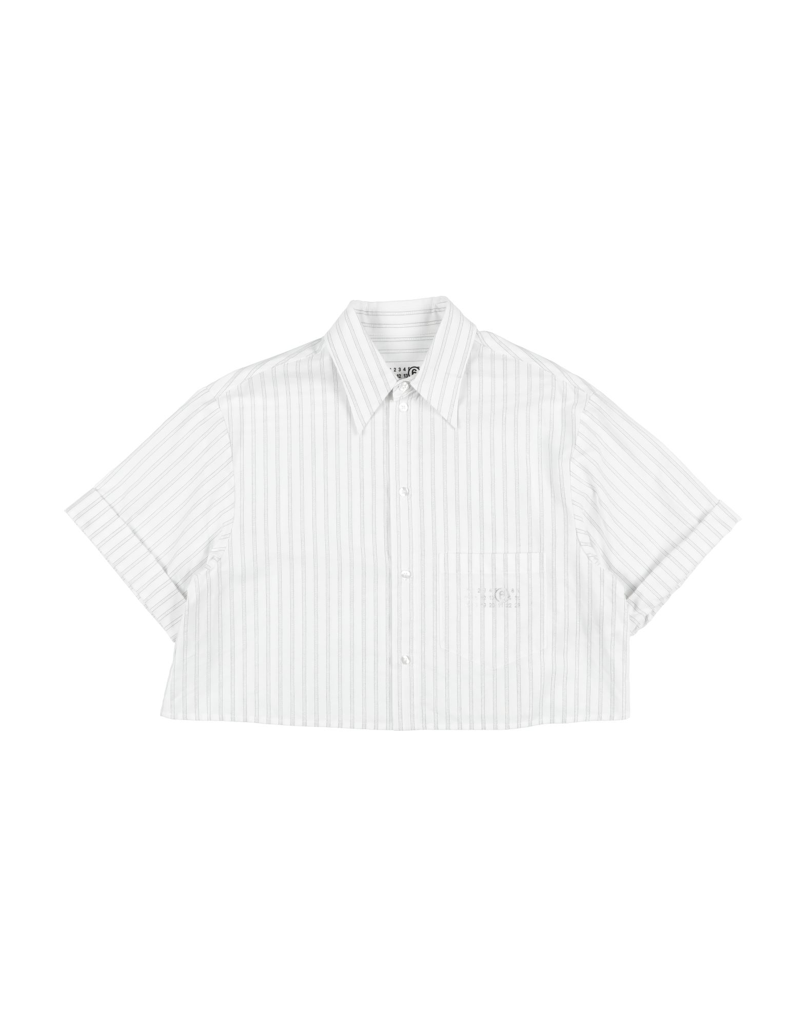 포플린, 스트라이프, 브랜드 로고, 클래식 칼라, 쇼트 슬리브, 버튼 여밈, 포켓 1개, 세탁기로 세탁, 표백 금지, 건조기 사용불가. 이미지