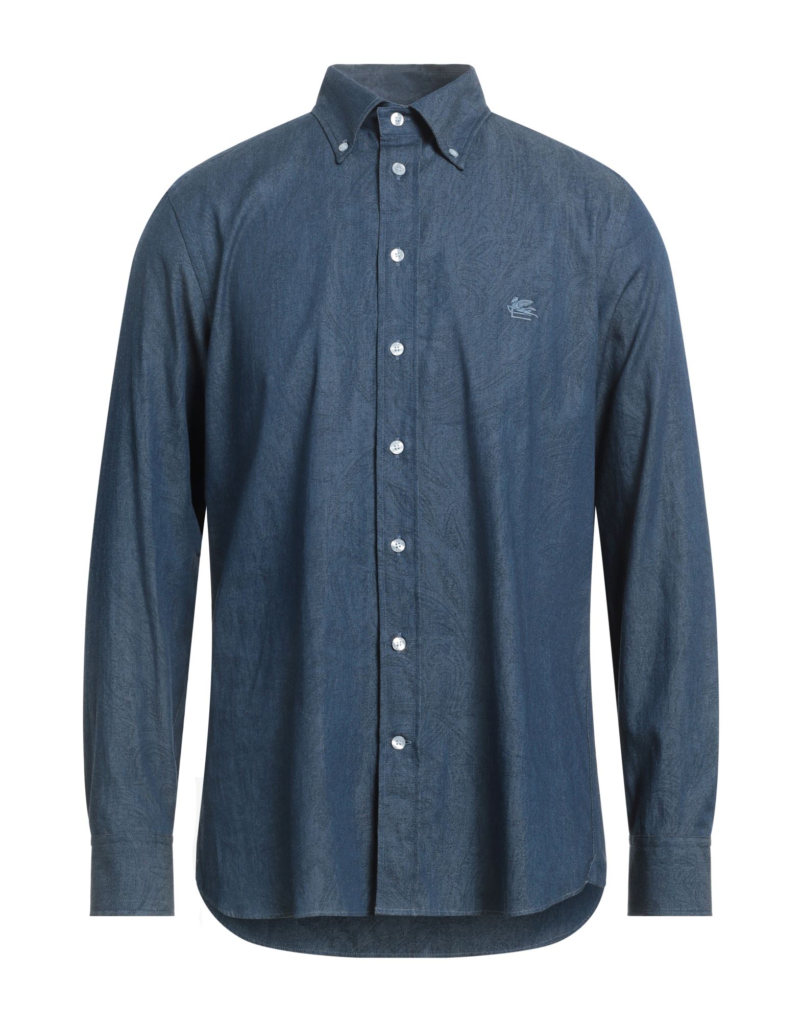 우븐, 데님 효과, 페이즐리 패턴, 자수 로고 장식, 미디엄 워싱, 버튼다운 칼라, 롱 슬리브, 버튼 여밈, 세탁기 세탁 또는 드라이클리닝, 표백 금지, 건조기 사용불가. 이미지