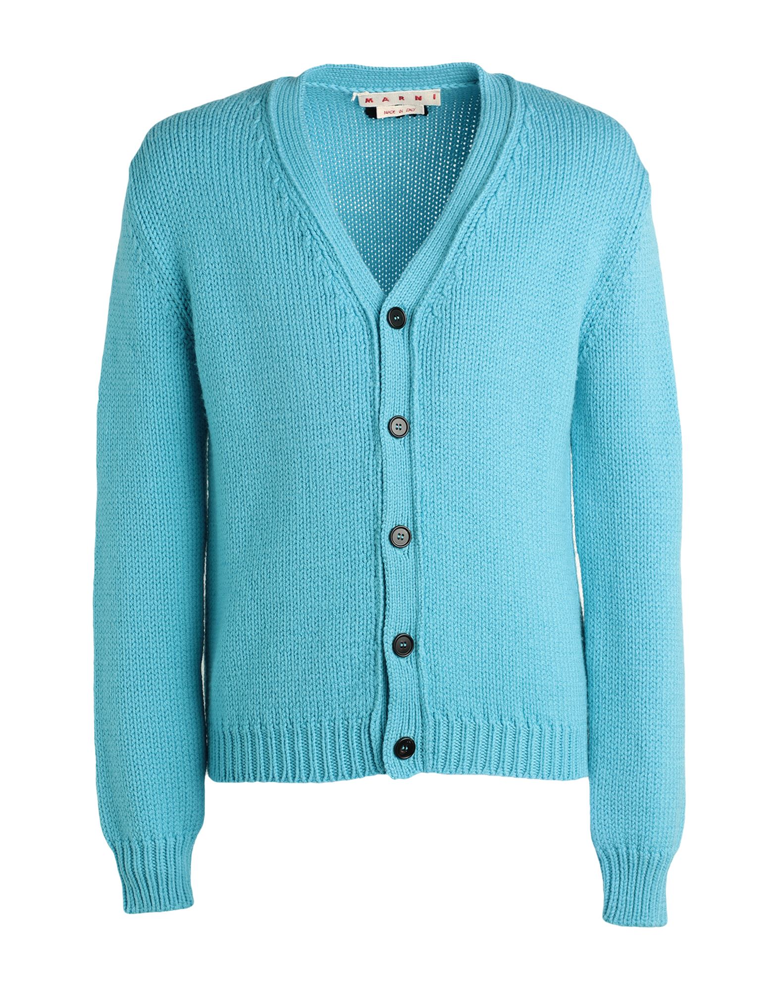 니트 소재, 미디엄웨이트 니트, 브랜드 로고, 솔리드 컬러, 롱 슬리브, 버튼 여밈, 포켓 없음, 드라이클리닝, 표백 금지, 건조기 사용불가, 루즈 핏. 이미지