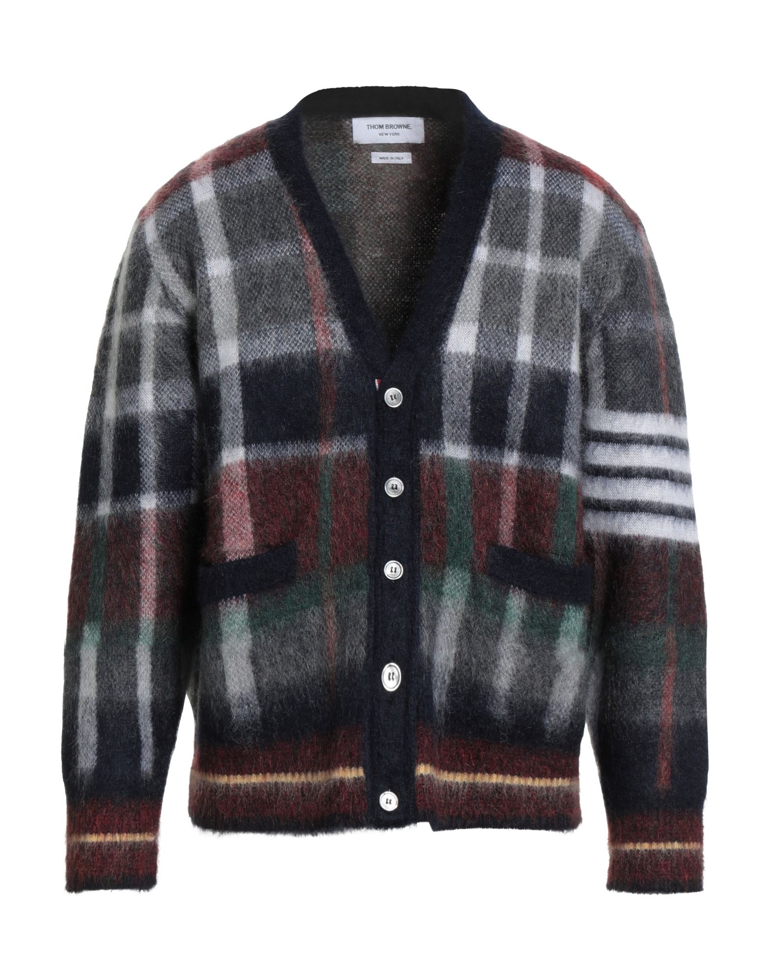 인타르시아 니트, 미디엄웨이트 니트, 브랜드 로고, 타탄체크, 롱 슬리브, 버튼 여밈, 패치 포켓, 드라이클리닝, 표백 금지, 건조기 사용불가. 이미지