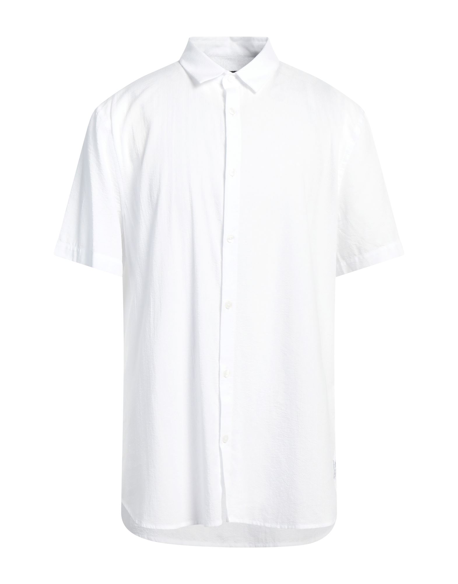 레귤러 셔츠, 시어서커, 솔리드 컬러, 브랜드 로고, 클래식 칼라, 쇼트 슬리브, 버튼 여밈, 세탁기 세탁 또는 드라이클리닝, 표백 금지, 건조기 사용불가. 이미지