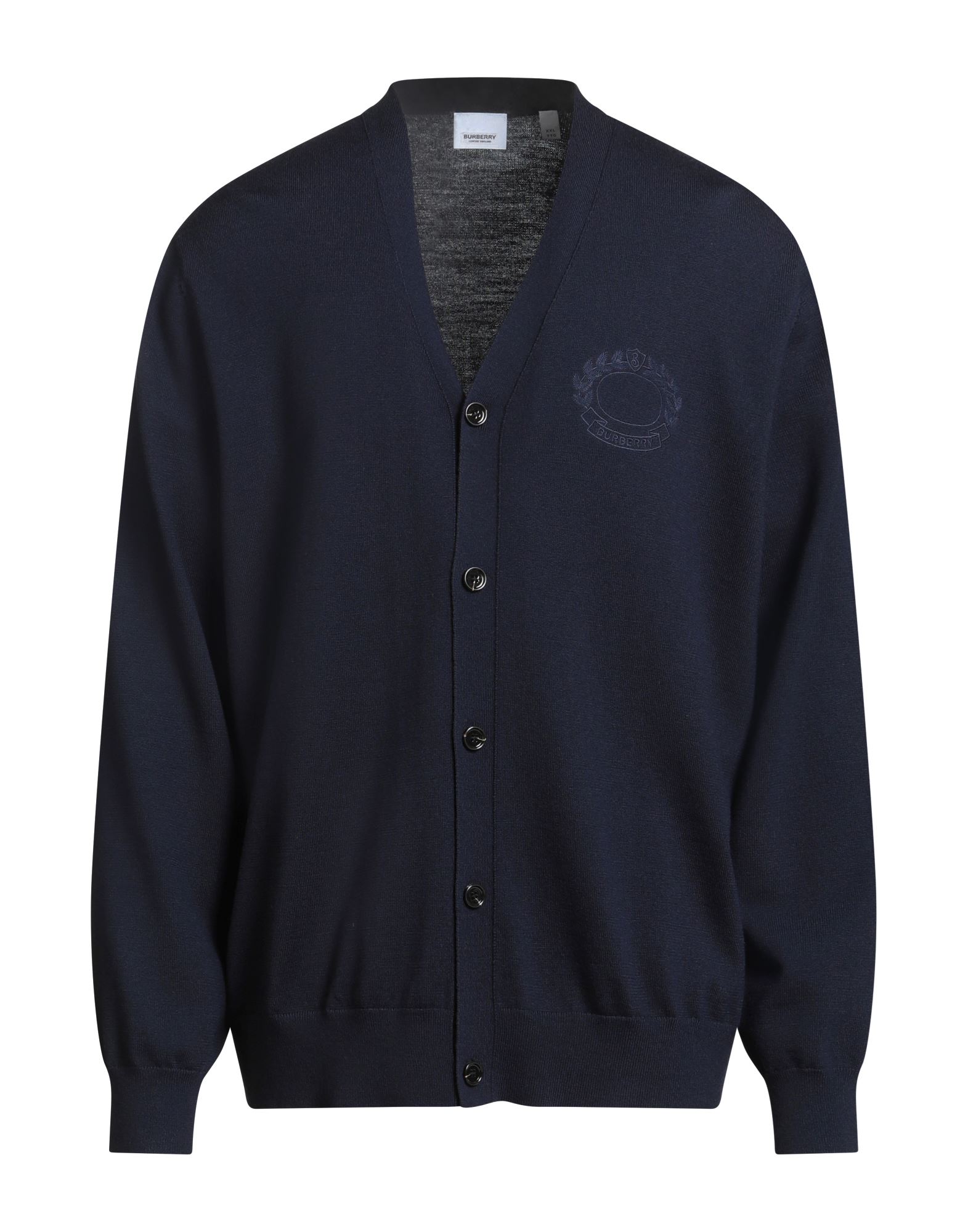 니트 소재, 라이트웨이트 니트, 솔리드 컬러, 자수 로고 장식, 롱 슬리브, 버튼 여밈, 드라이클리닝, 표백 금지, 건조기 사용불가, 다림질 금지. 이미지