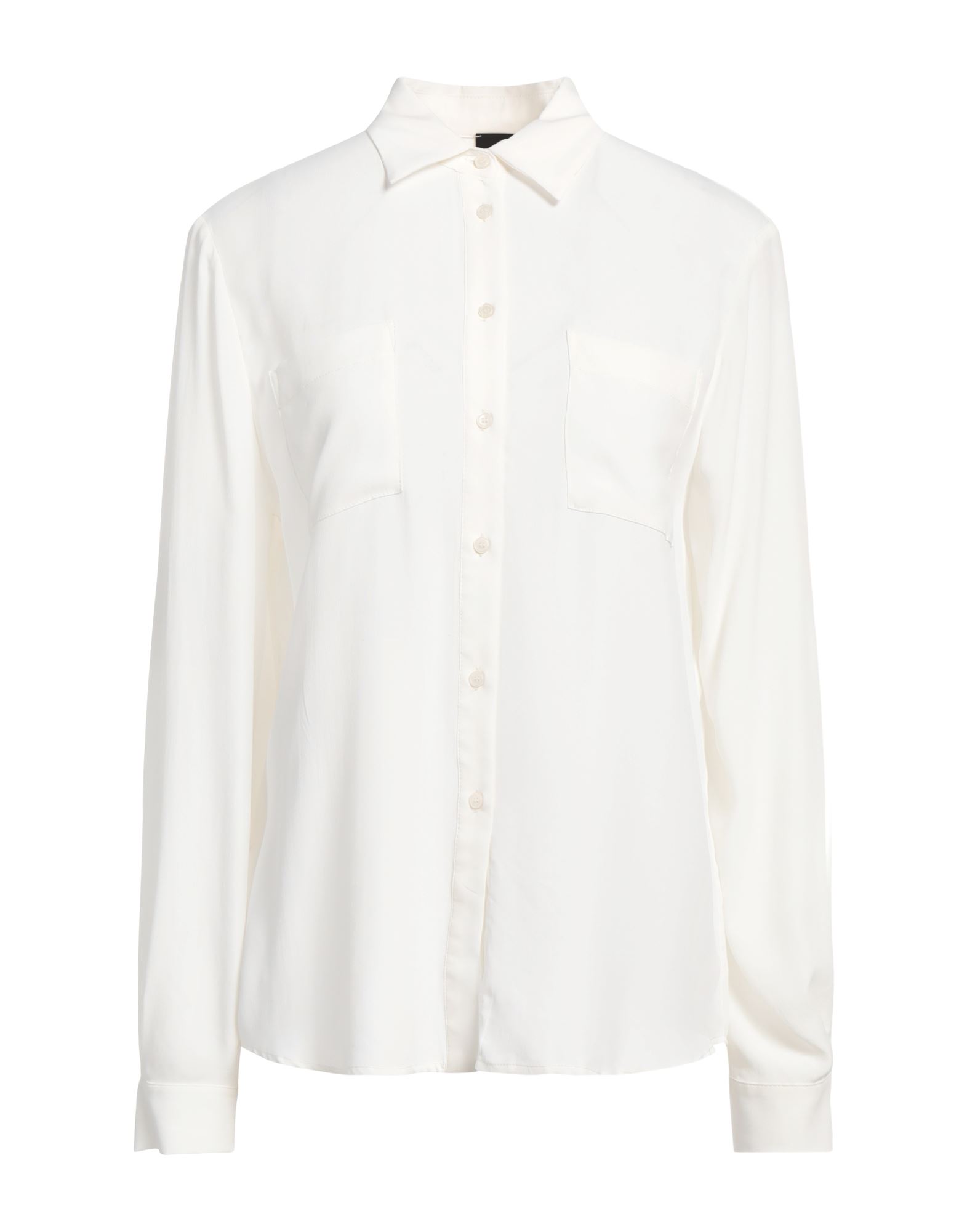 셔츠, 크레이프, 솔리드 컬러, 장식 부착 없음, 클래식 칼라, 롱 슬리브, 버튼 여밈, 포켓 2개, 드라이클리닝, 표백 금지, 건조기 사용불가, 편안함과 우아함이 결합된 격식을 갖춘 세련된 포멀 오피스 룩. 이미지