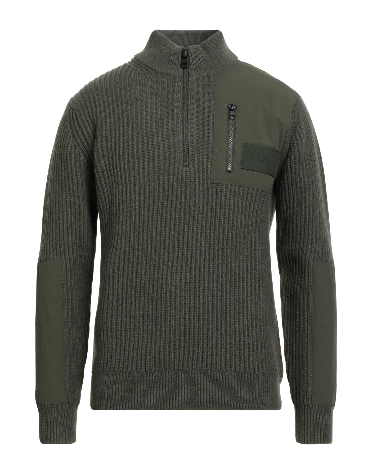 리브(rib) 조직, 테크니컬 패브릭, 미디엄웨이트 니트, 브랜드 로고, 솔리드 컬러, 지퍼 넥, 롱 슬리브, 지퍼 포켓, 손세탁, 표백 금지, 건조기 사용불가, 이 브랜드는 사이즈가 크게 나옵니다. 이미지