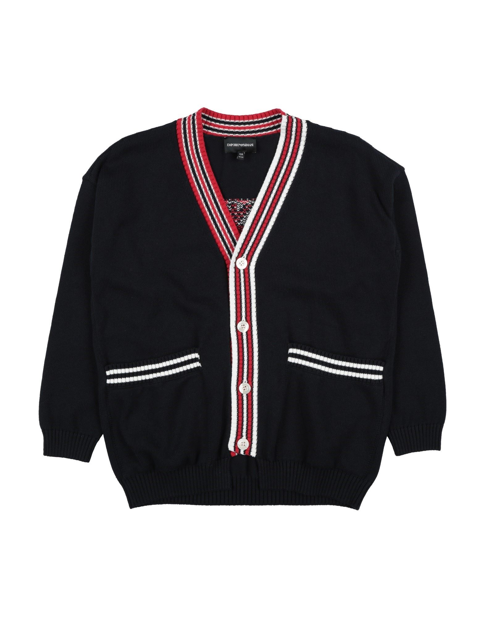 니트 소재, 라이트웨이트 니트, 브랜드 로고, 파이핑 트림, 멀티컬러 패턴, 롱 슬리브, 버튼 여밈, 패치 포켓, 세탁기 세탁 또는 드라이클리닝, 표백 금지, 건조기 사용불가. 이미지