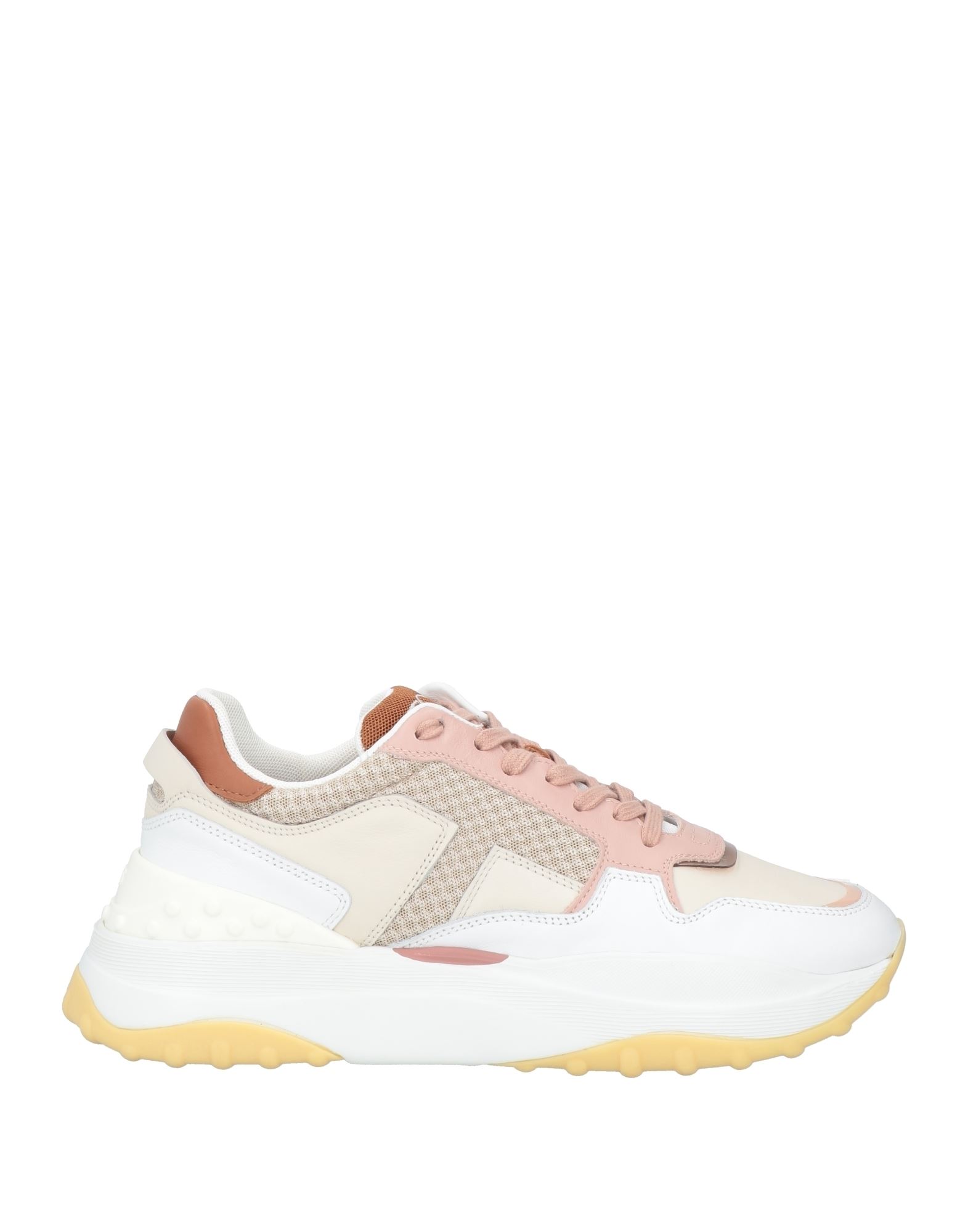 가죽, 테크니컬 패브릭, 자수 로고 장식, 멀티컬러 패턴, 가죽 소재의 내부, 레이스업 여밈, 라운드 토, 힐 없음, 미끄럼방지 고무 밑창, 동물성 비섬유 자재 함유, 청키 스니커즈. 이미지