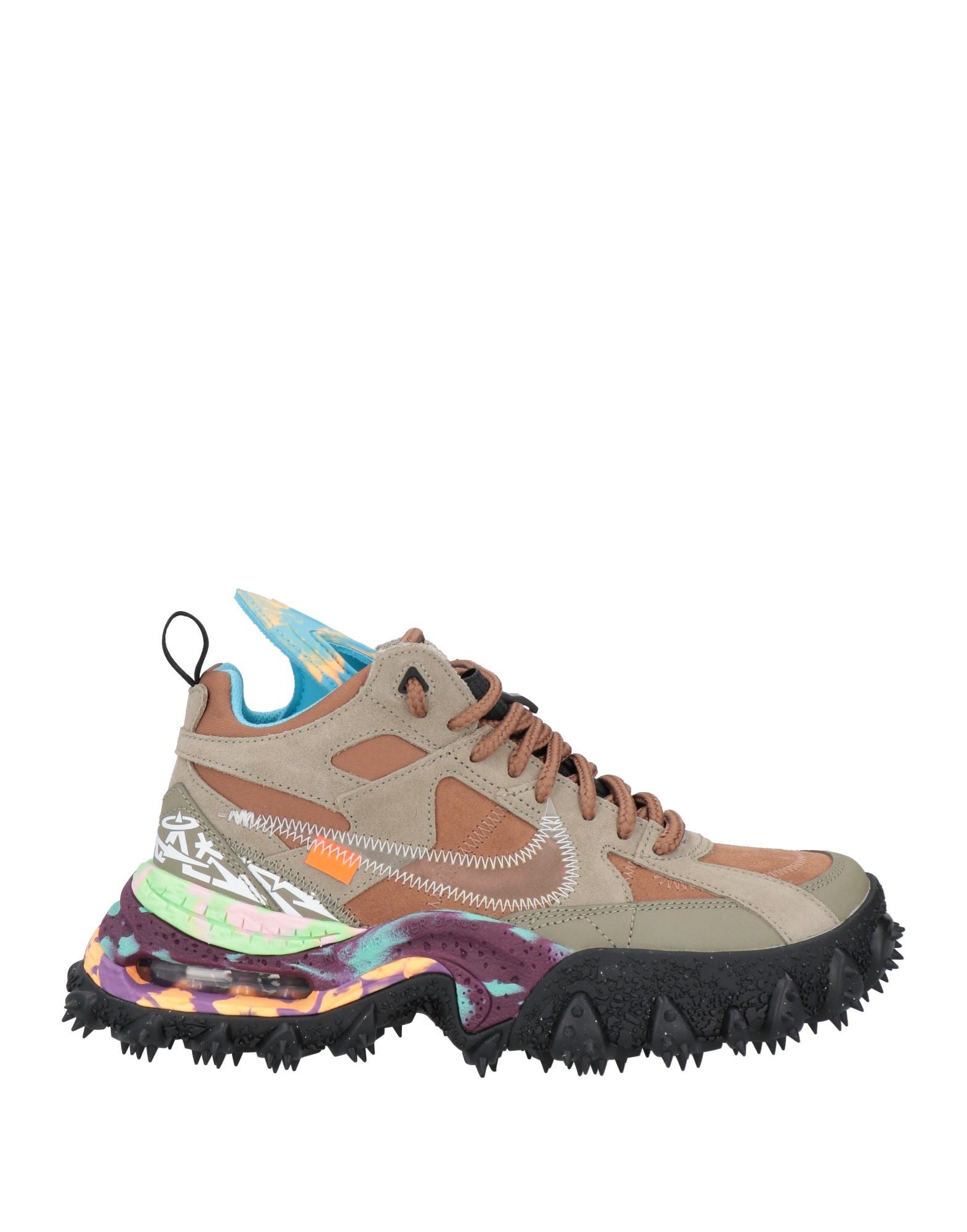 청키 스니커즈, 주트 솔, 멀티컬러 패턴, 브랜드 로고, 내부 패브릭, 레이스업 여밈, 라운드 토, 미끄럼방지 고무 밑창, 동물성 비섬유 자재 함유. 이미지